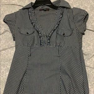 Short Sleeve Buttoned Blouse with V-neck